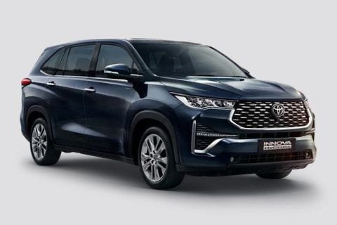 Toyota Innova Blue